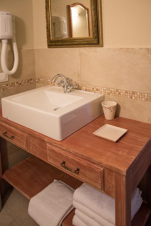 B&B La Dimora Del Garda Sirmione Cameră foto